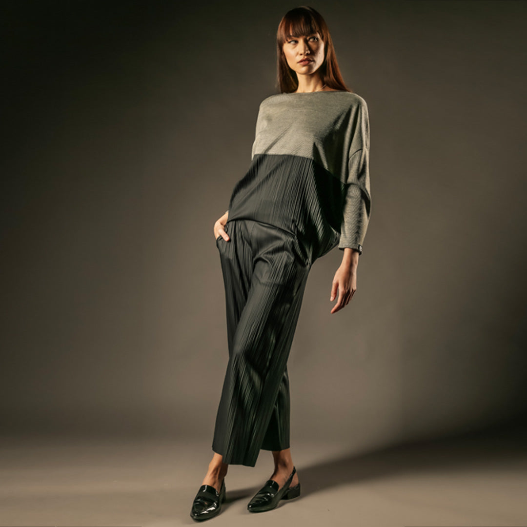 Pleated culottes with the two tone jumper. Out of Sync.